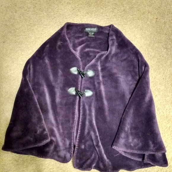 BLUE STAR CLOTHING Co. WOMEN'S TOGGLE BUTTON CAPE ONE SIZE - Picture 3 of 9